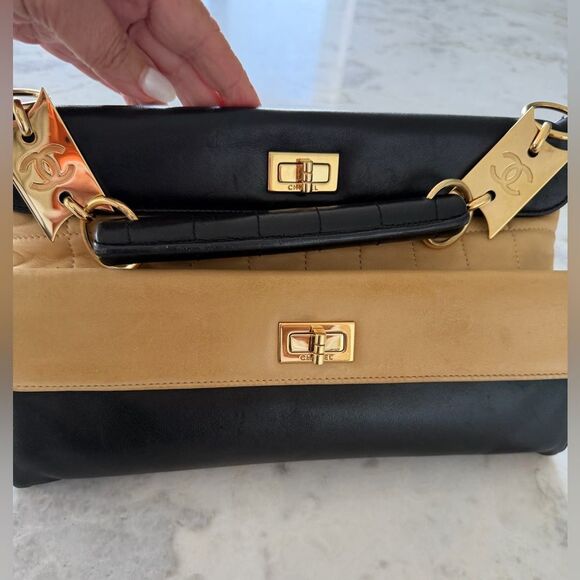 RARE ! CHANEL Black and Beige Double Flap Y2K Chocolate Bar Clutch - Picture 15 of 17